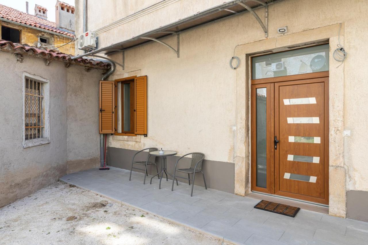 Centar City Pula Apartments Exterior foto