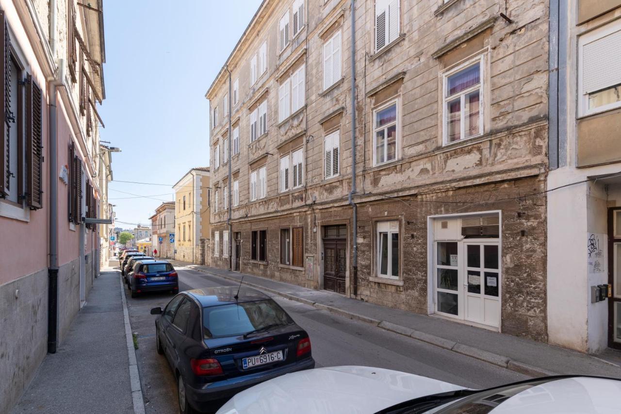 Centar City Pula Apartments Exterior foto